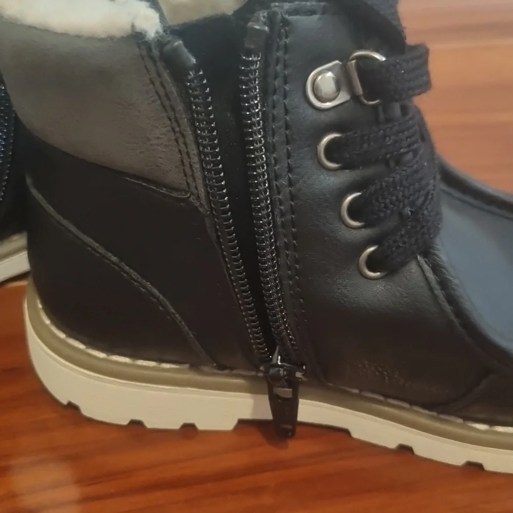 OLD NAVY Little Kids High Top Faux Leather Boots Black Size 9